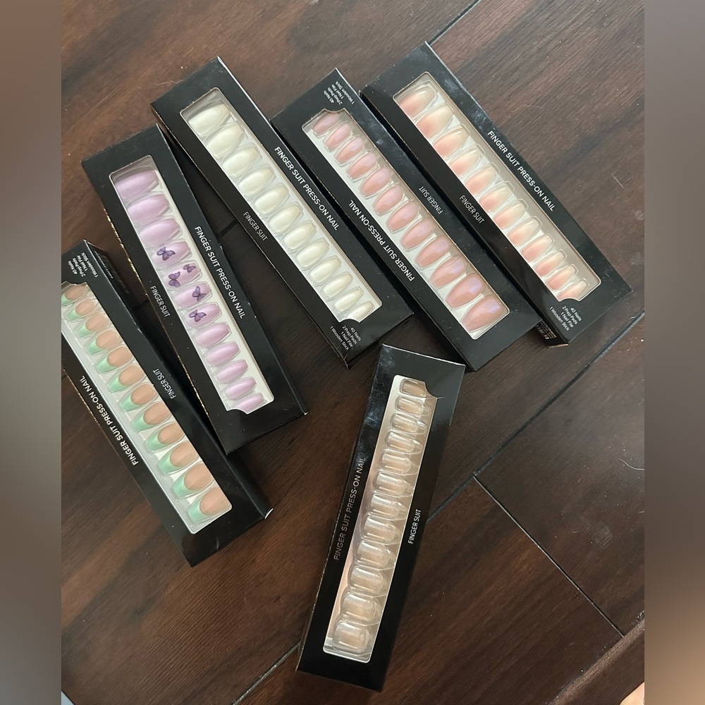 Finger suit press on nails 6 packs